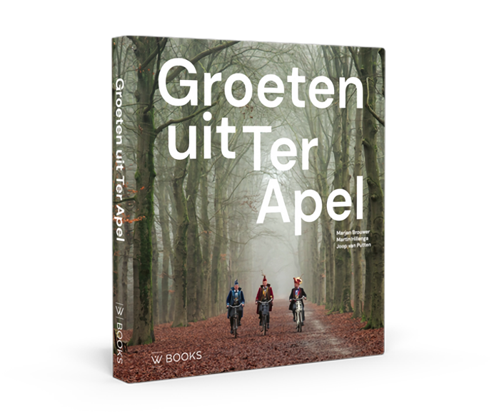 Het boek "Groeten uit Ter Apel"
