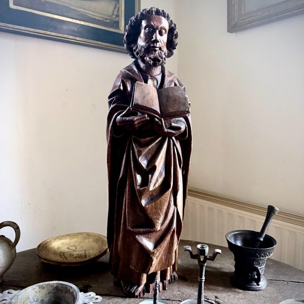 Beeld van een apostel, 15e eeuw, Collectie Helmantel.